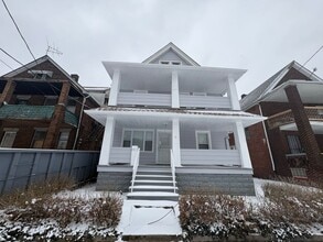 Building Photo - 15624 Halliday Ave