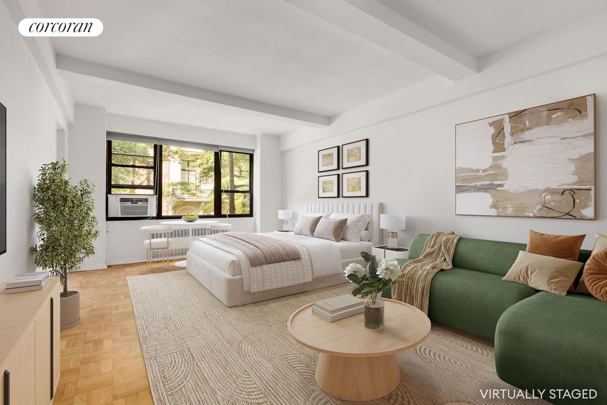 Foto principal - 30 E 37th St