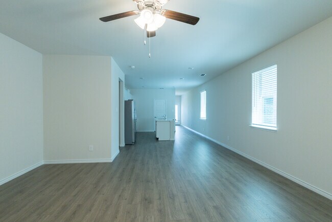 Foto del edificio - 2617 Lewisville Rd