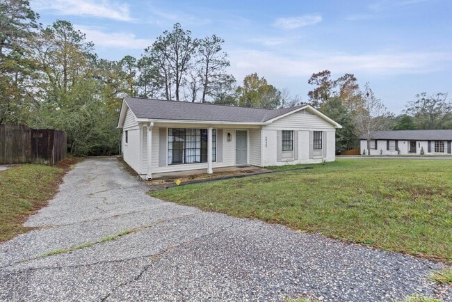 Building Photo - 5925 Couton Dr
