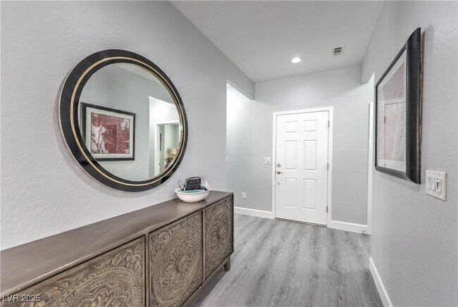 Foto del edificio - 2538 Venus Star St