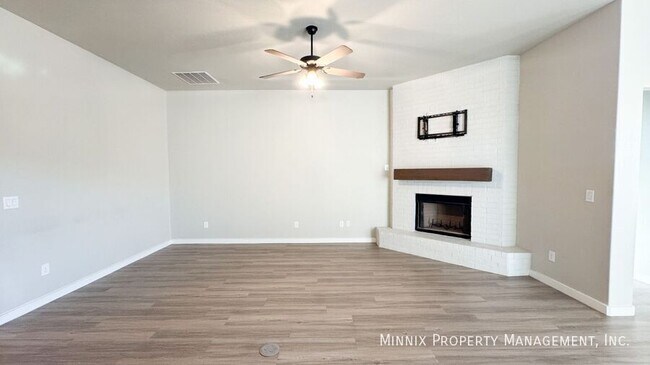 Foto del edificio - 3407 Bryan Ave