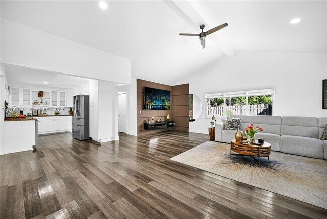 Foto del edificio - 13416 SW 108th St Cir N