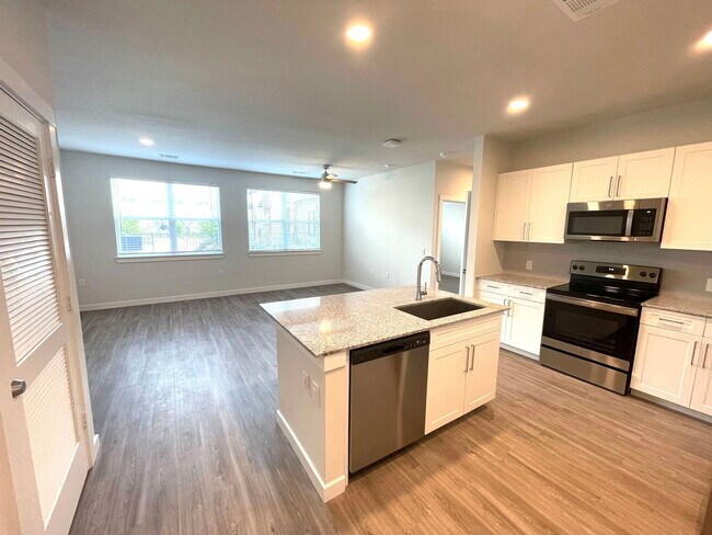 Foto del edificio - 11925 Ring Dr