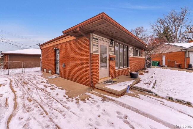 Foto del edificio - 32658 Kathryn St