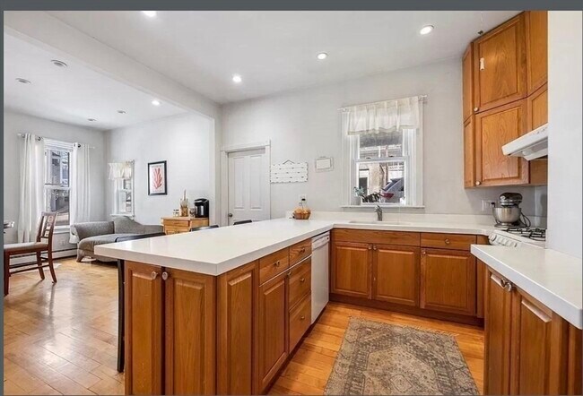 Foto del edificio - 866 E 5th St