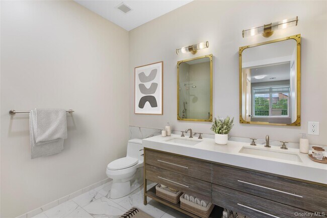 Foto del edificio - 990 Corporate Dr