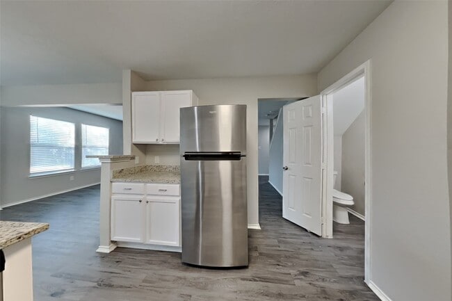 Foto del edificio - 4023 Sand Ripple Ln