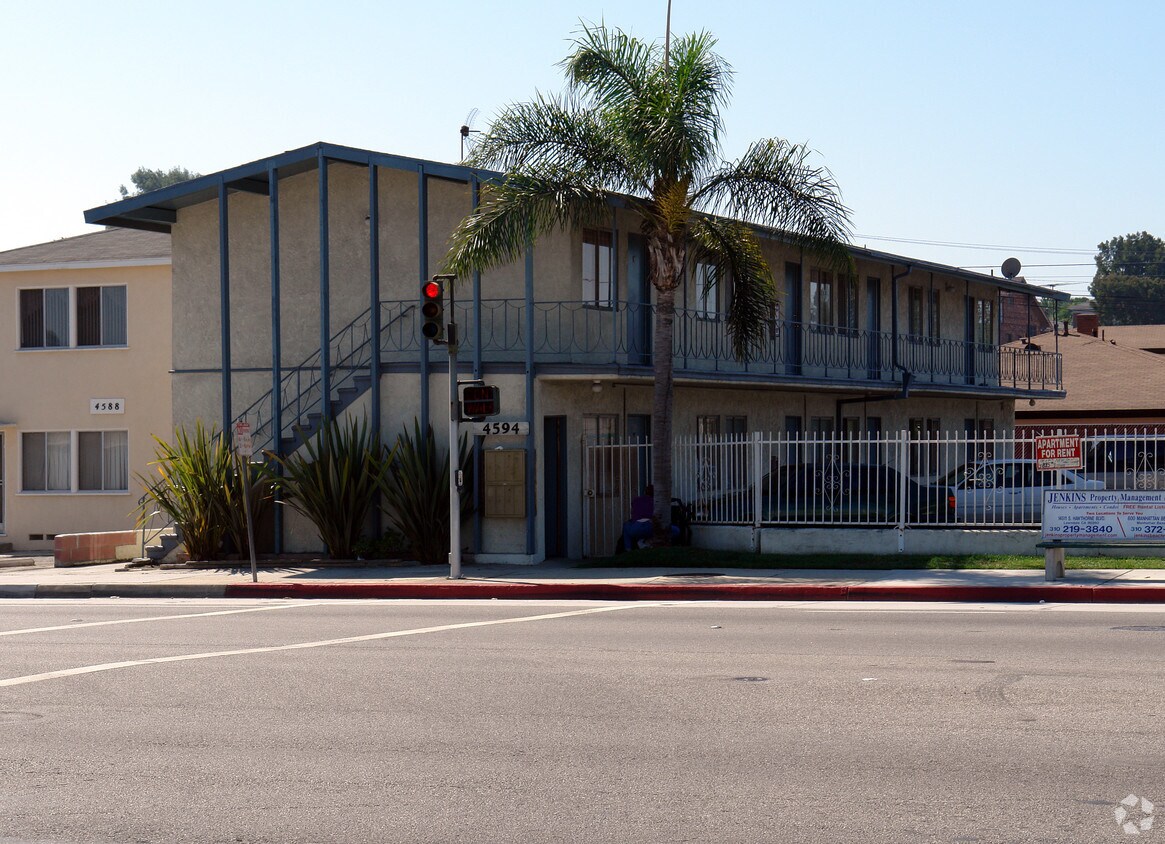 Primary Photo - Ramona Apartments