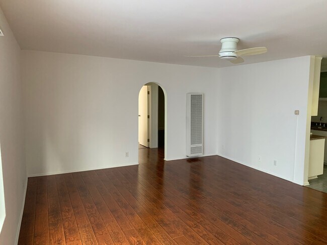 Foto del edificio - 17 Brooks Ave