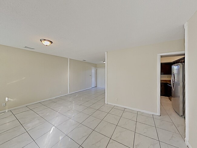 Building Photo - 7805 NW 40th St