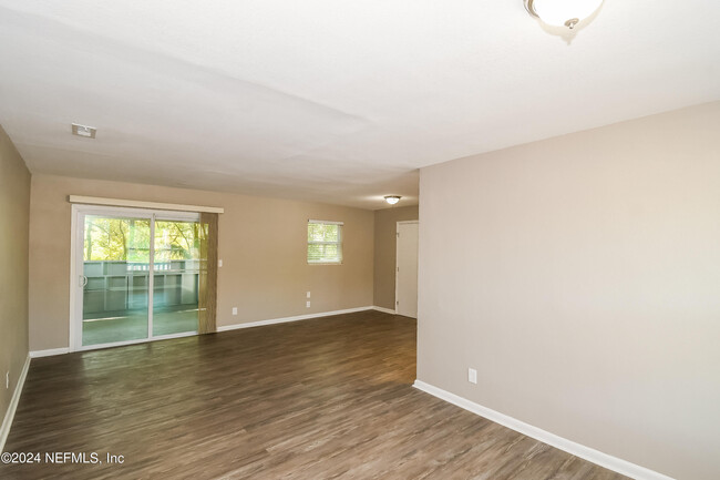 Building Photo - 6260 Merrill Rd