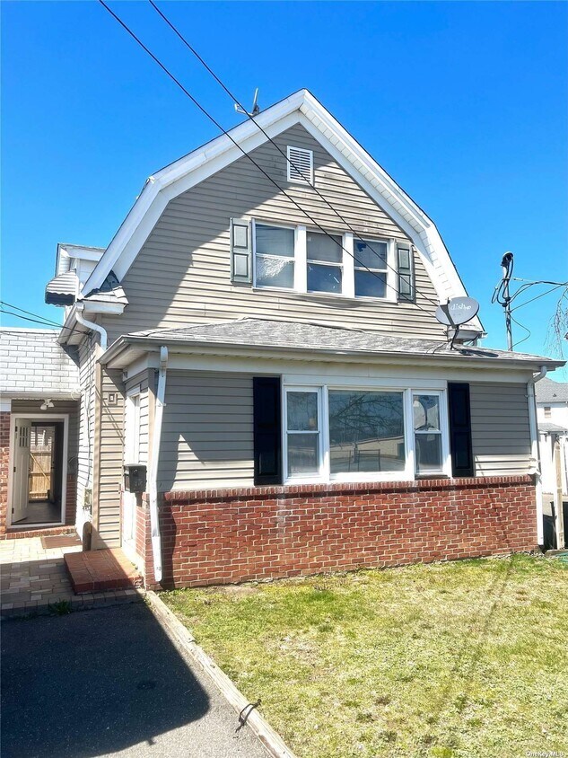 Primary Photo - 138 Woodfield Rd