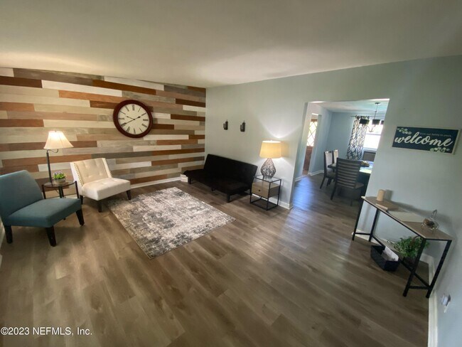 Building Photo - 4047 Meek Dr