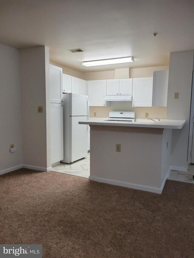 Foto del edificio - 3110 River Bend Ct