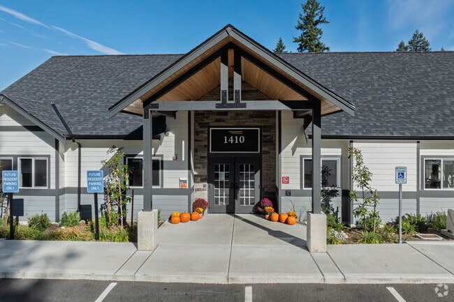 Leasing Office - Summit Vista