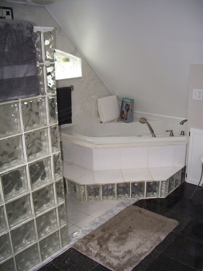 Foto del edificio - 3748 Middlebrook Ave