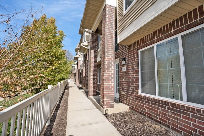 Foto del edificio - Luxury Iowa City townhouse close to UIHC a...