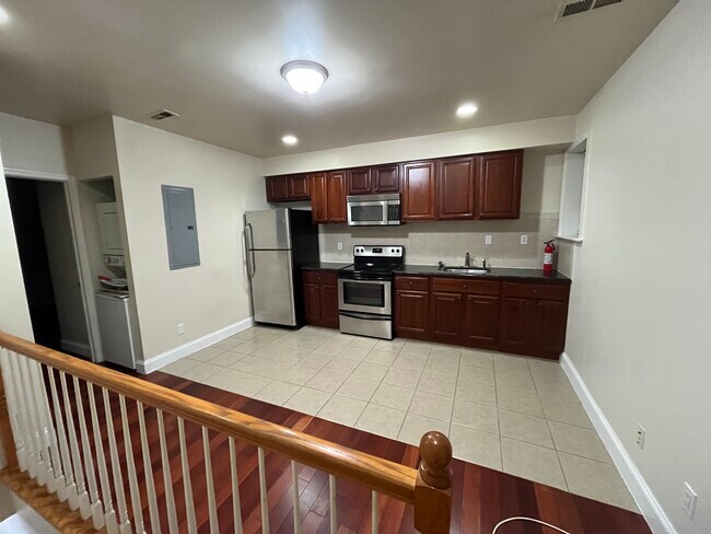 Foto del edificio - 2135 S 5th St