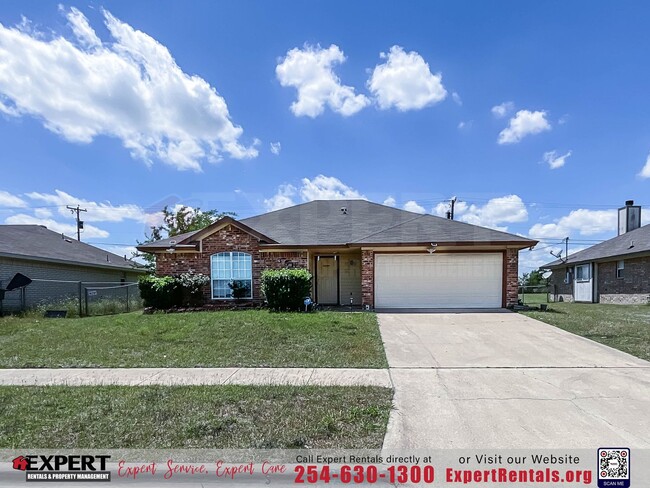 Foto del edificio - 3-Bedroom Home Near Lions Gate Park