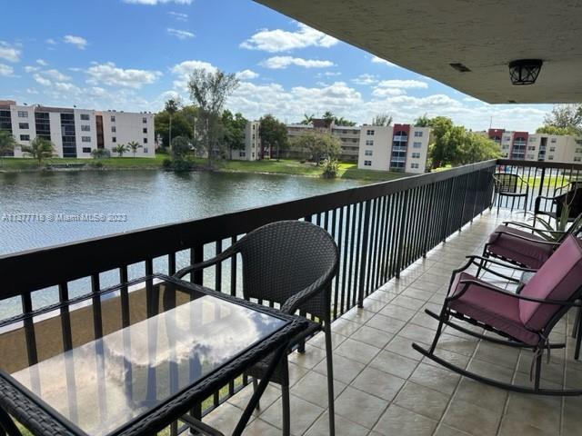 Primary Photo - 1350 SW 122nd Ave