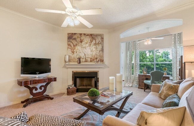Living Room & Sunroom - Lakes of Chateau Estates North