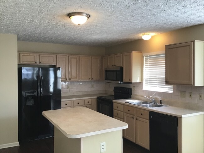Building Photo - 7366 Murrayfield Dr