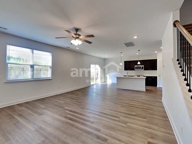 Building Photo - 300 Sawyer Jackson Dr