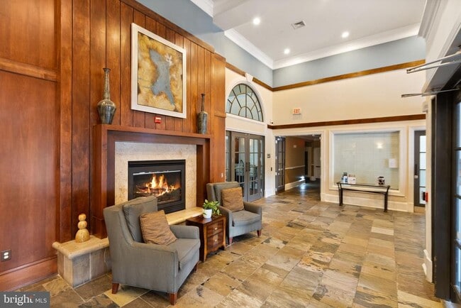 Foto del edificio - 2465 Army Navy Dr