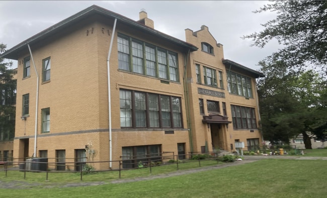 Foto del edificio - 1735 Ohio Ave