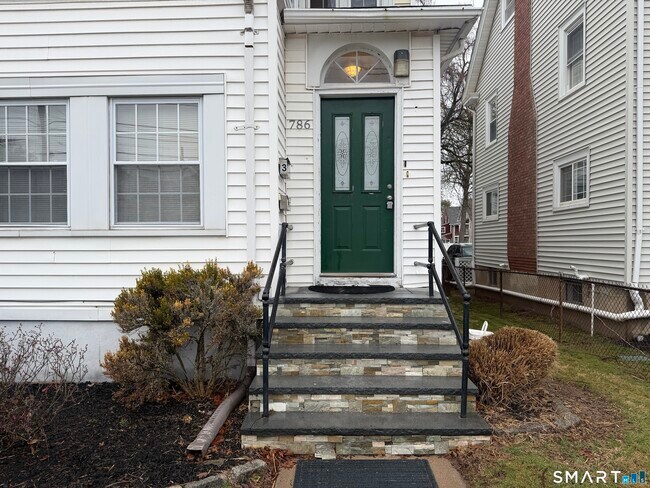 Foto del edificio - 786 Farmington Ave