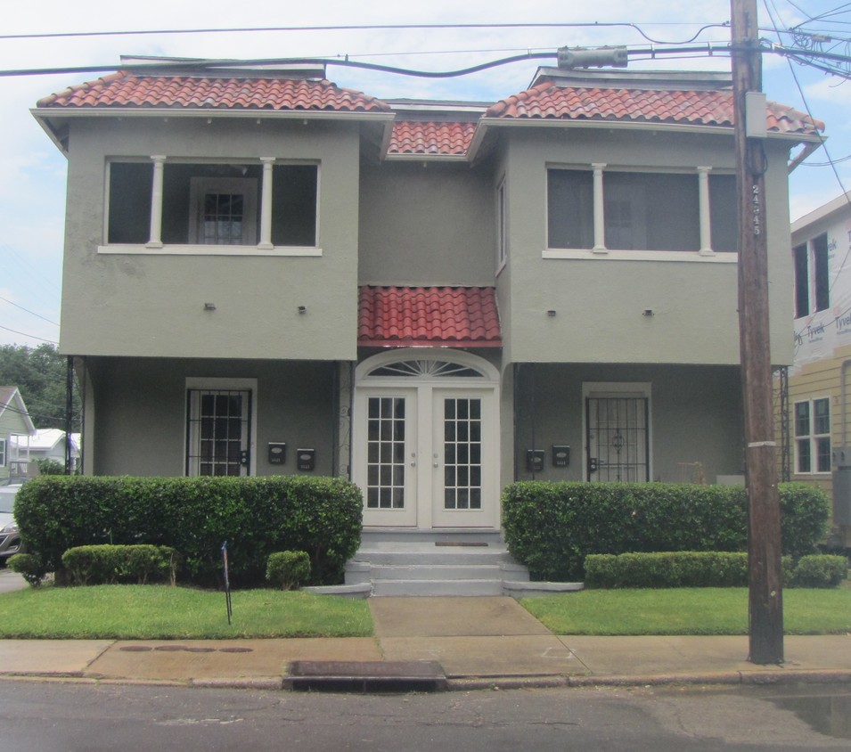 Primary Photo - 5537 Willow St
