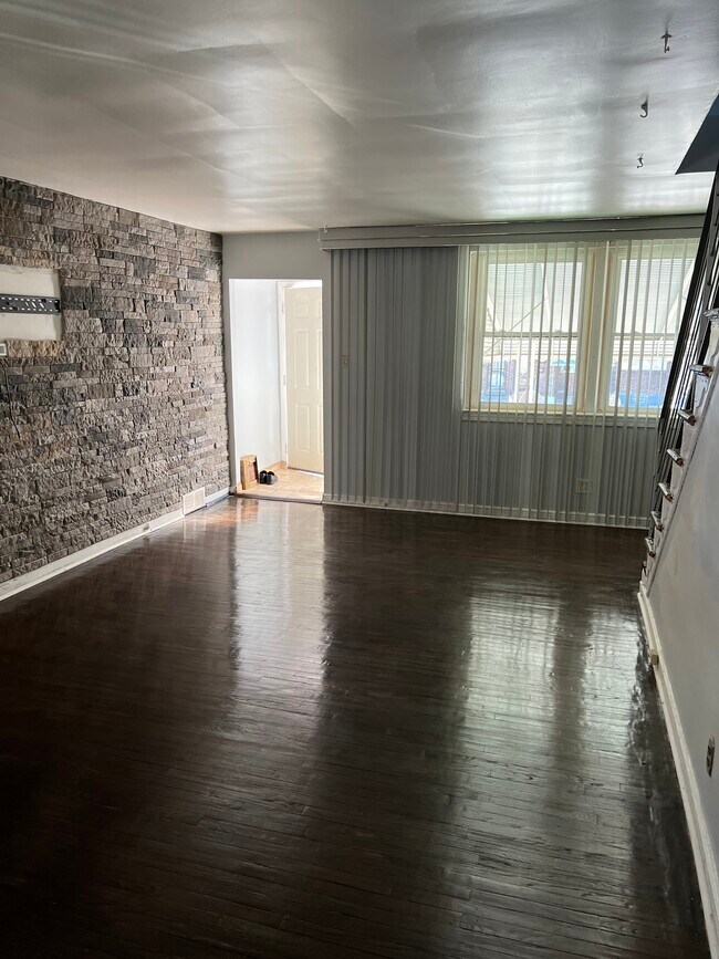 Foto del edificio - 8563 Fayette St