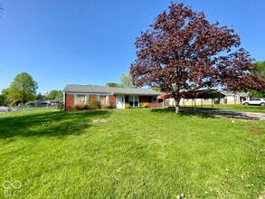 Building Photo - 226 Southlane Dr