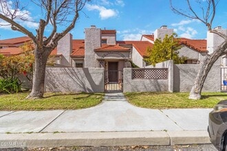 Building Photo - 646 Via Colinas