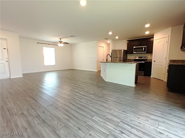 Foto del edificio - 2818 NW 4th Ave