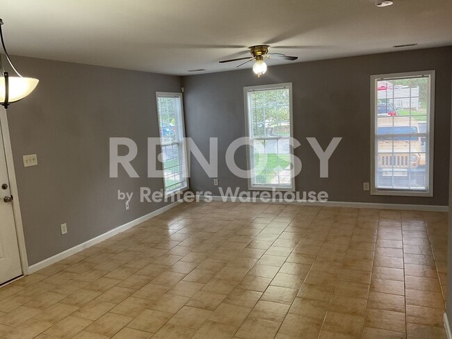 Building Photo - Beautiful 2 bed, 2.5 bath Townhome in Kingstree!