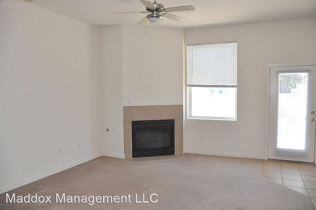 Foto del edificio - 4 br, 2 bath House - 10467 Calle Mirlo NW