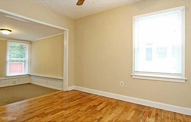Foto del edificio - 545 Robinson Ave SE
