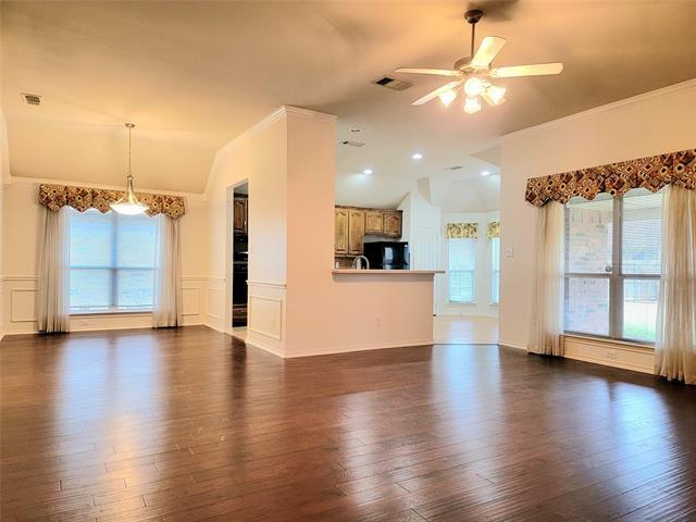 Building Photo - 6505 Bluebird Dr