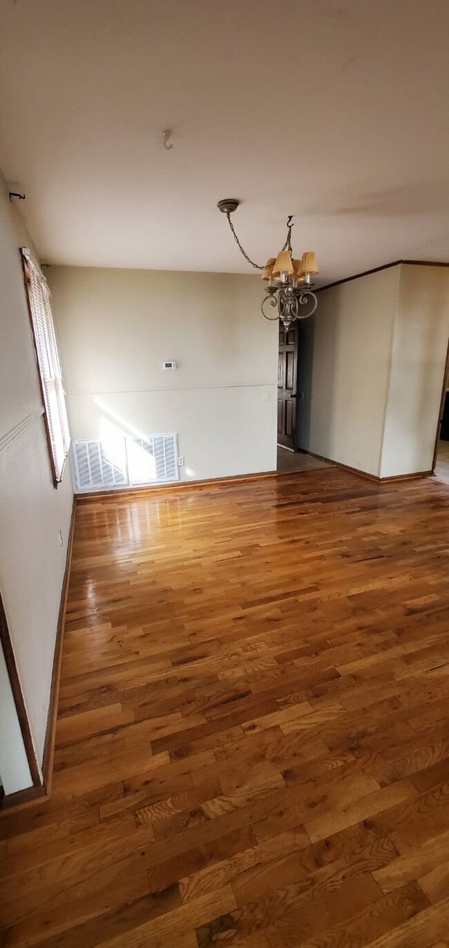 Building Photo - 816 Timothy Dr