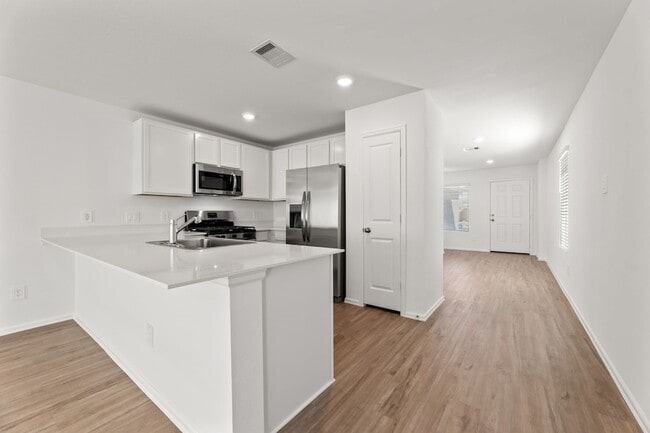 Building Photo - 17747 Pemswood Dr