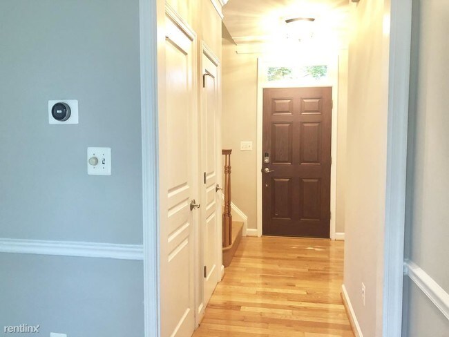 Foto del edificio - 5 br, 4.5 bath House - 5013 Washington Blvd
