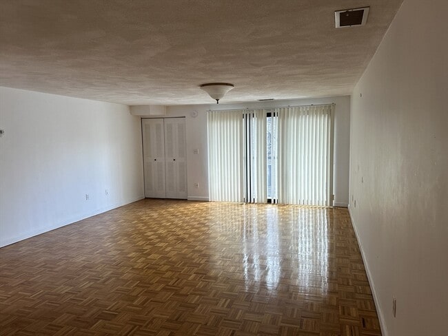 Building Photo - 1570 Massachusetts Ave