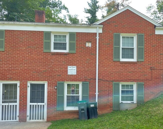 Building Photo - 103 Cresap Rd