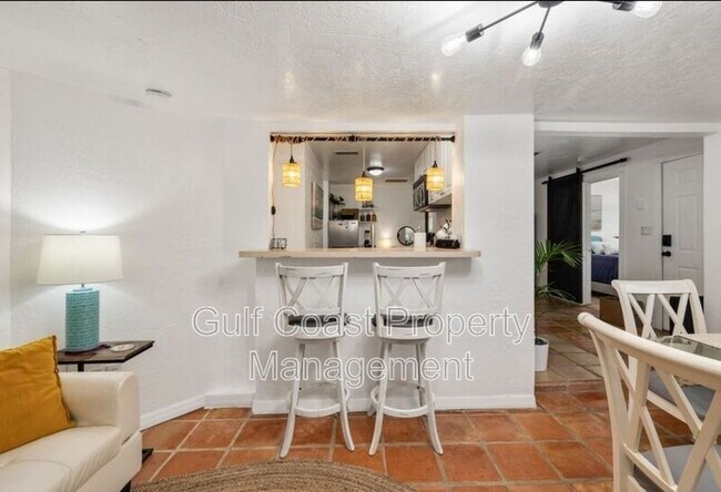 Foto del edificio - 1837 Robinhood St