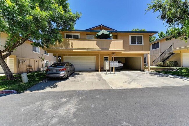 Building Photo - 5716 Shadow Creek Dr