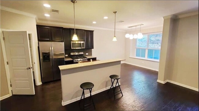 Foto del edificio - 13400 Briarwick Dr