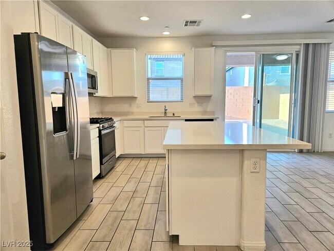 Building Photo - 6551 Dove Pt Pl
