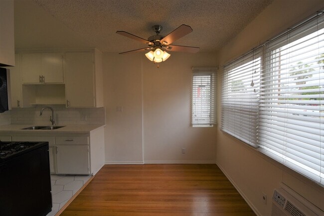Building Photo - 5915 Fair Ave